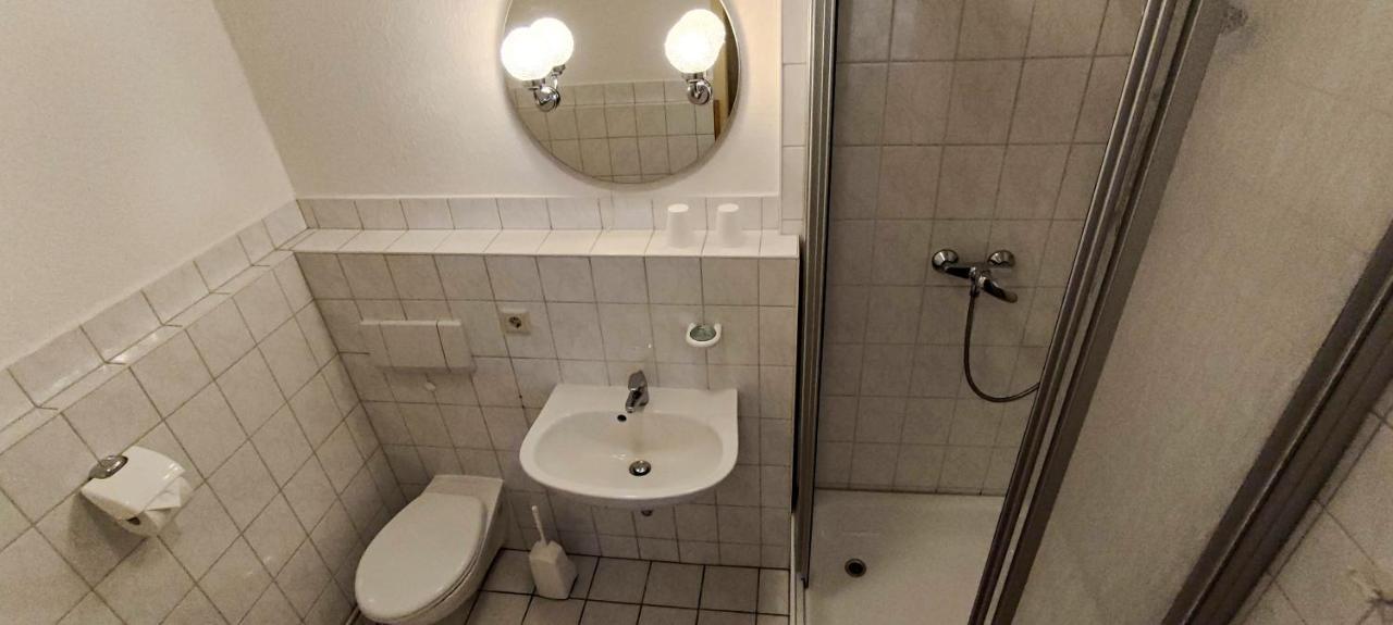 Gasthof "Zum Schloss" Berssel  Bagian luar foto